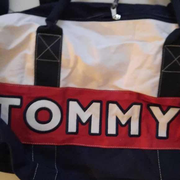 Sport  bag from  Tommy Hilfiger - Picture 2 of 4
